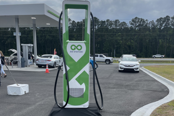 Funding, Grants Help Improve ROI on Electric Vehicle Charging Stations for Travel Centers