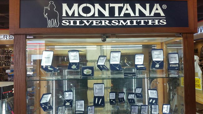Wes-T-Go Tye, TX Montana Silversmiths Jewelry CaseJI.jpg