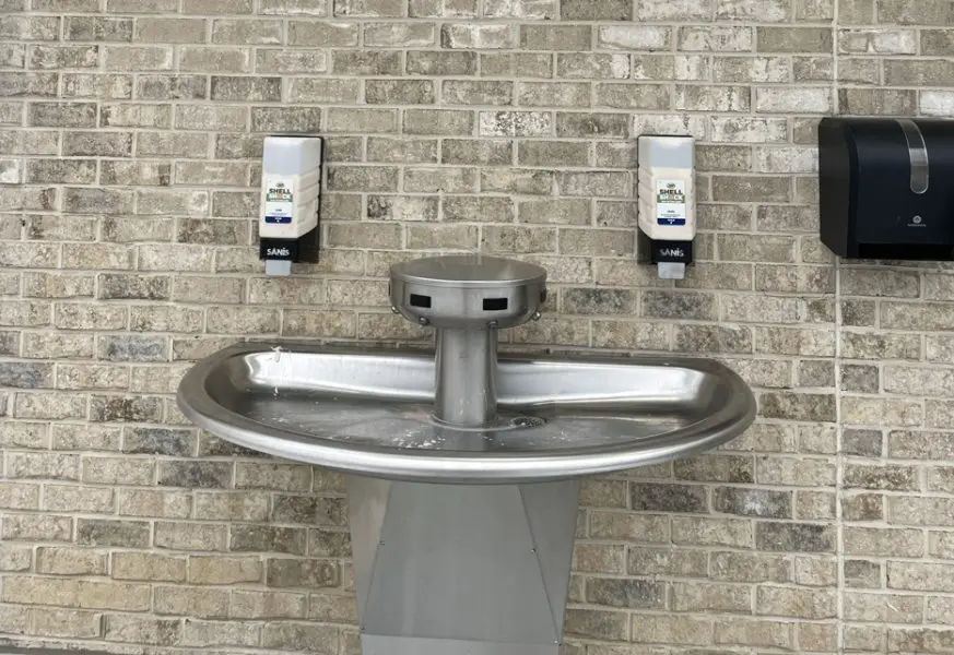 6 Ideas for Improving Professional Drivers’ Experience at the Pump