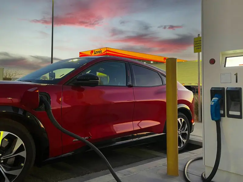 Fuel Retailers Urge U.S. DOT to Prioritize Consumer Experience in NEVI Final Guidance