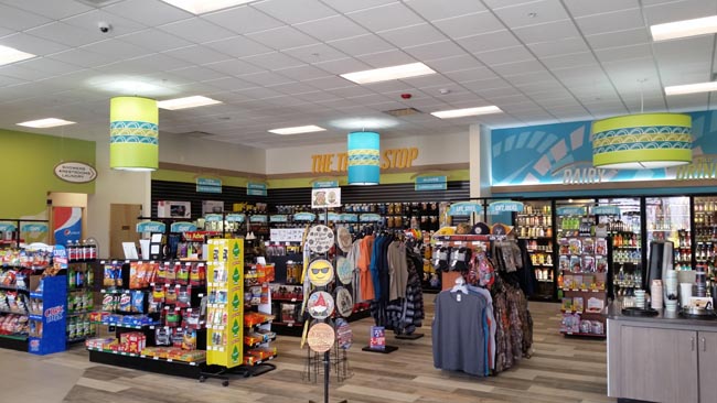 Quicklee'sTravelCenterWidesideShotofStoreJI.jpg
