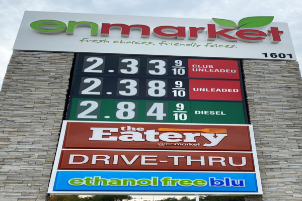 Attract and Keep Customers at Your Travel Center with Effective Sign Design